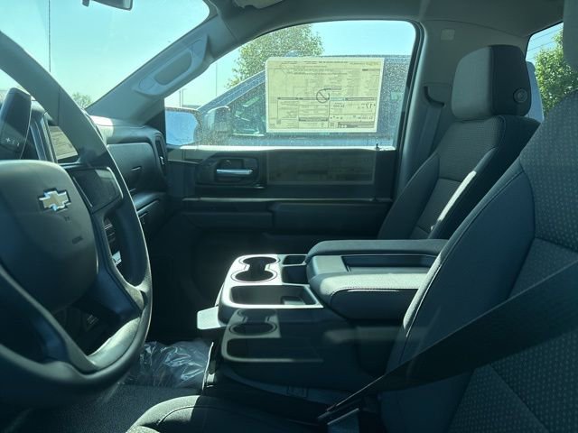 2025 Chevrolet Silverado 1500 photo 2