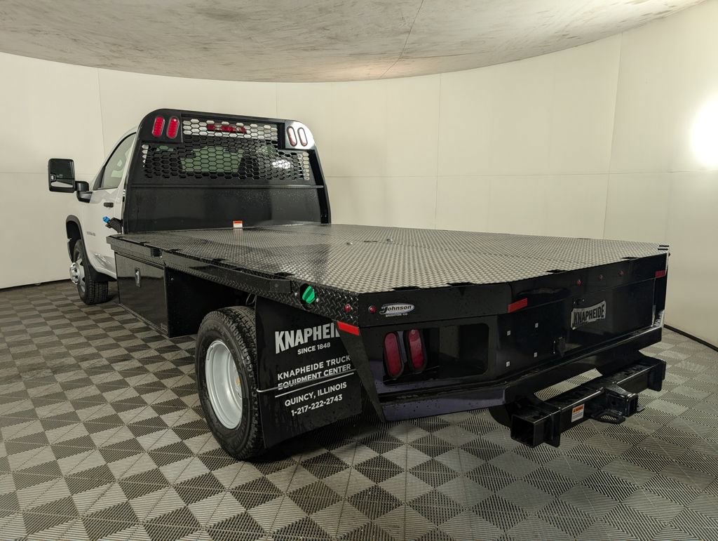 2025 Chevrolet Silverado 3500HD Work Truck photo 3