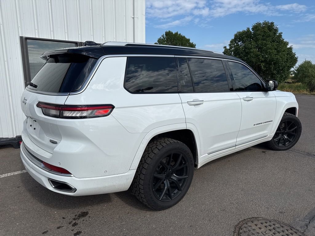 2021 Jeep Grand Cherokee L Summit photo 3