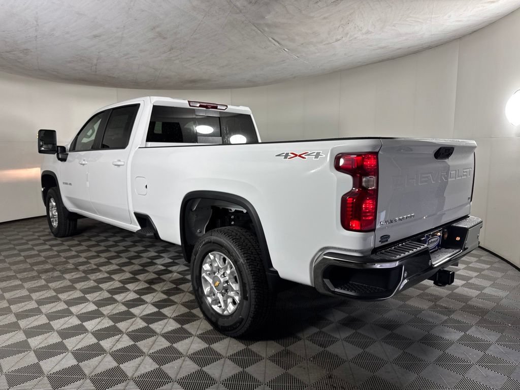 2026 Chevrolet Silverado 3500HD LT - Photo 7