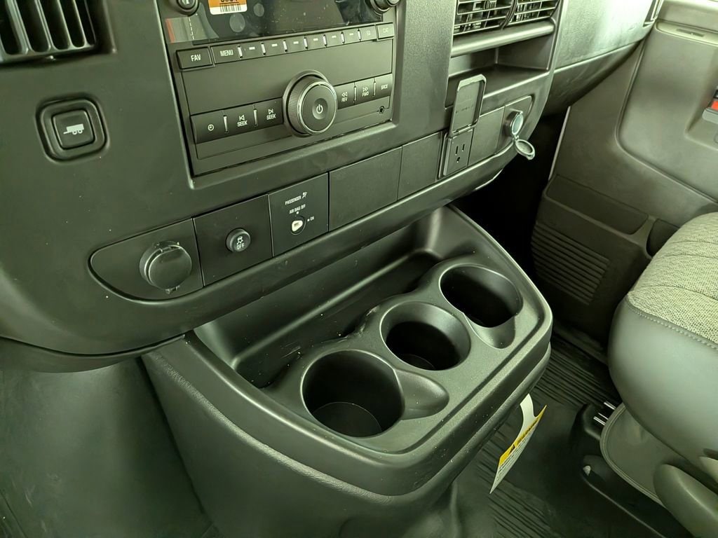 2026 Chevrolet Express Cargo Work Van - Photo 24