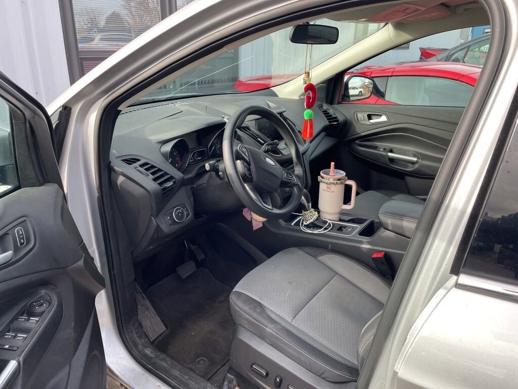 Used 2019 Ford Escape SE