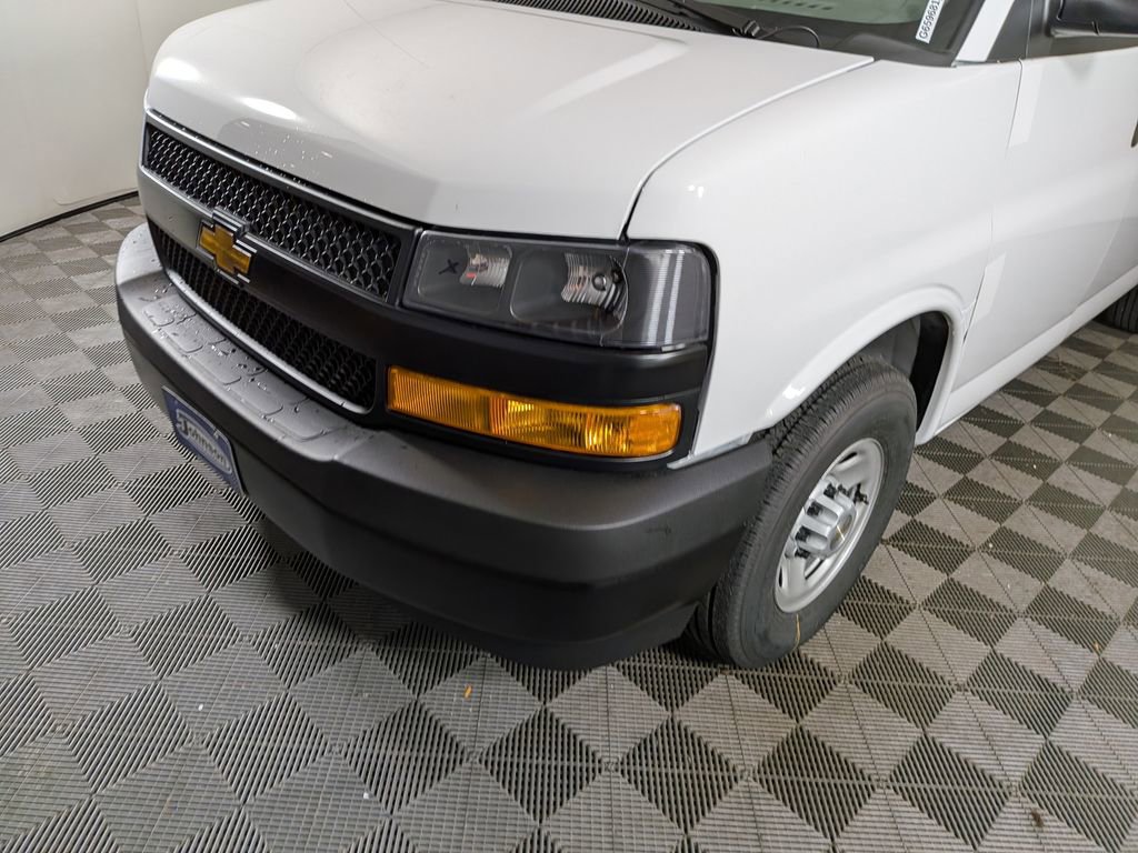 2026 Chevrolet Express Cargo Work Van - Photo 11