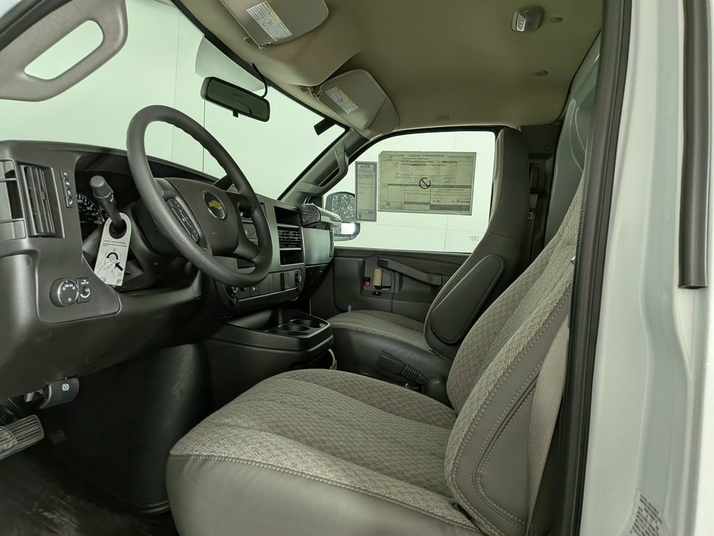 2026 Chevrolet Express Cargo Work Van - Photo 21