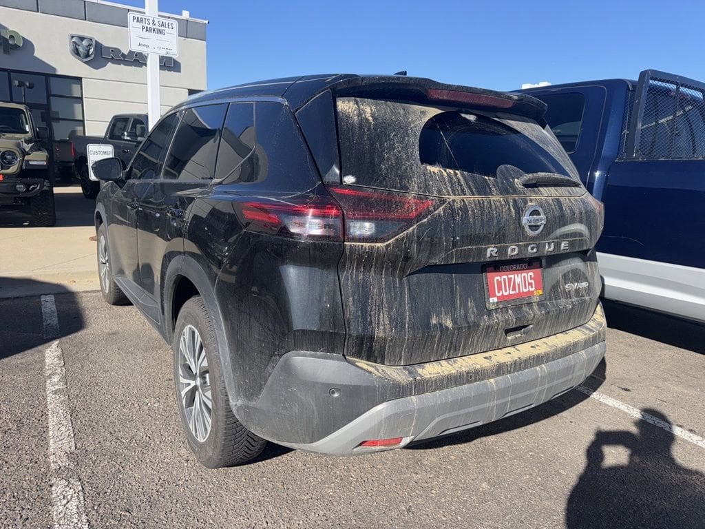 2021 Nissan Rogue SV photo 3