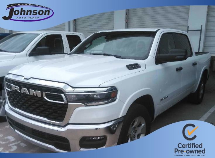 2025 RAM 1500 Big Horn/Lone Star 4x4 Crew Cab 5'7's photo