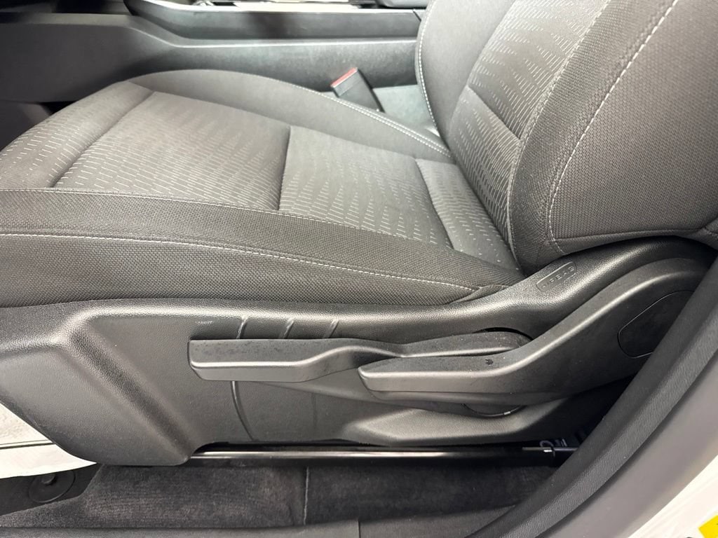 2025 Chevrolet Equinox LT - Photo 33