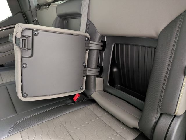 2025 Chevrolet Silverado 1500 ZR2 - Photo 34