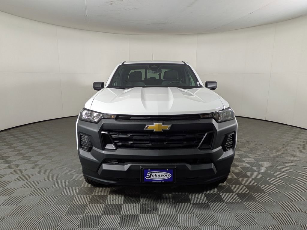 2025 Chevrolet Colorado LT photo 2