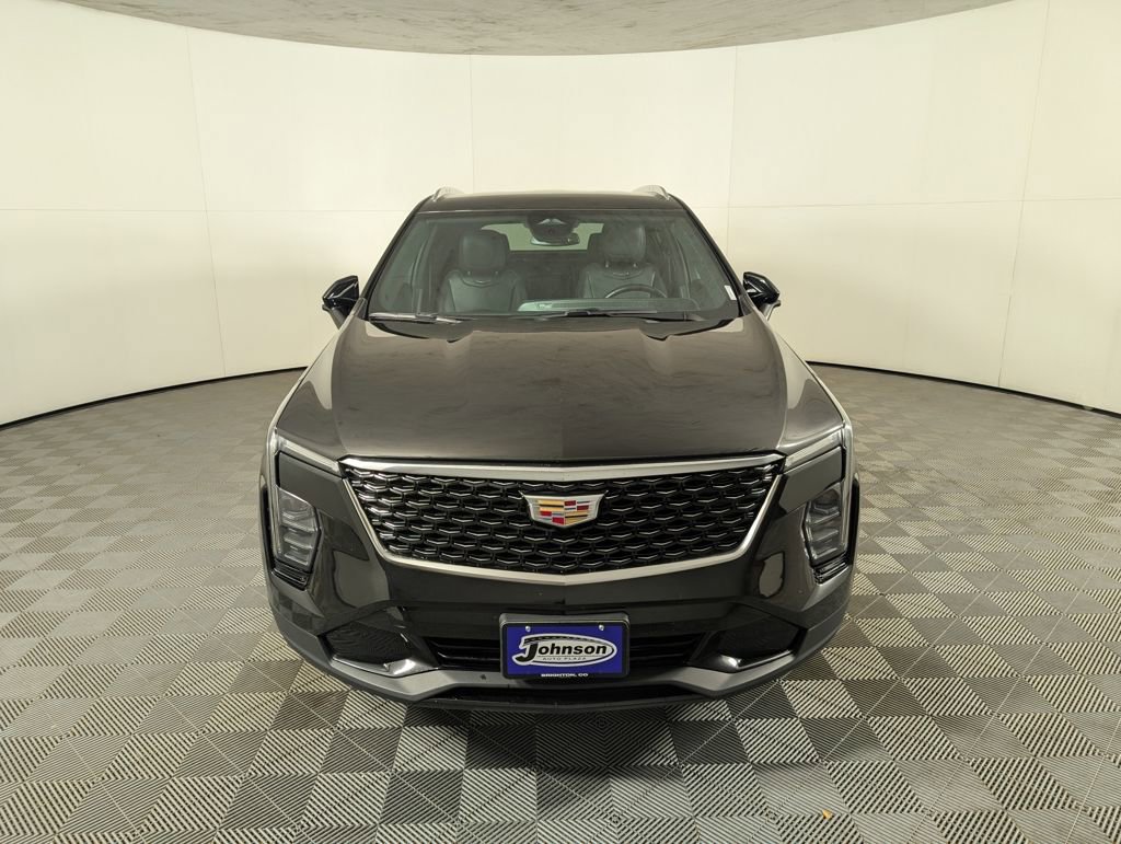 2024 Cadillac XT4 Premium Luxury photo 2