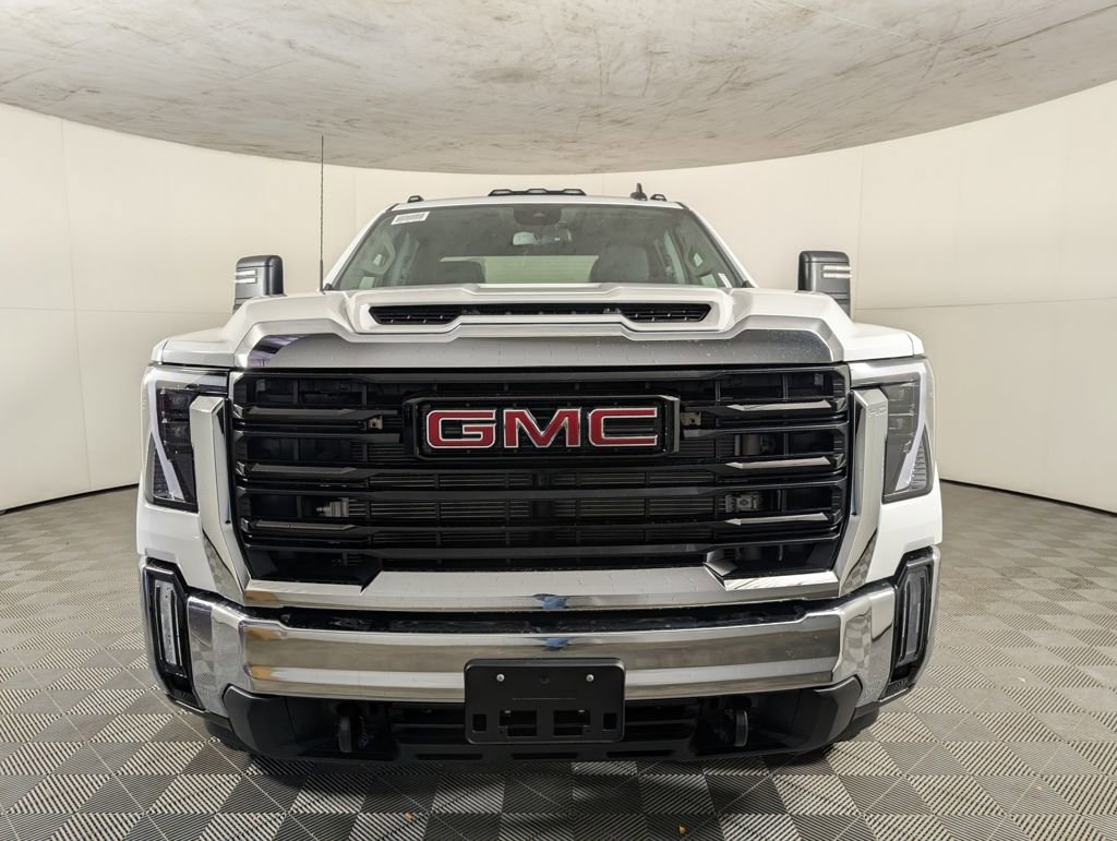2026 Gmc Sierra 3500 HD Pro photo 2