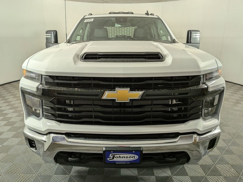 2025 Chevrolet Silverado 3500HD Work Truck photo 2