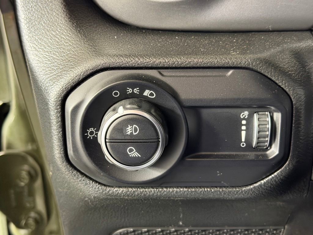 2023 Jeep Gladiator WILLYS SPORT - Photo 30