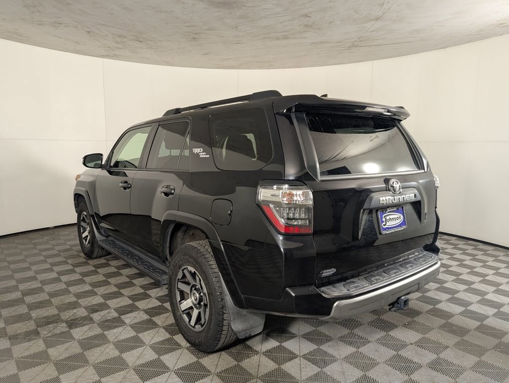 2020 Toyota 4Runner SR5 photo 4