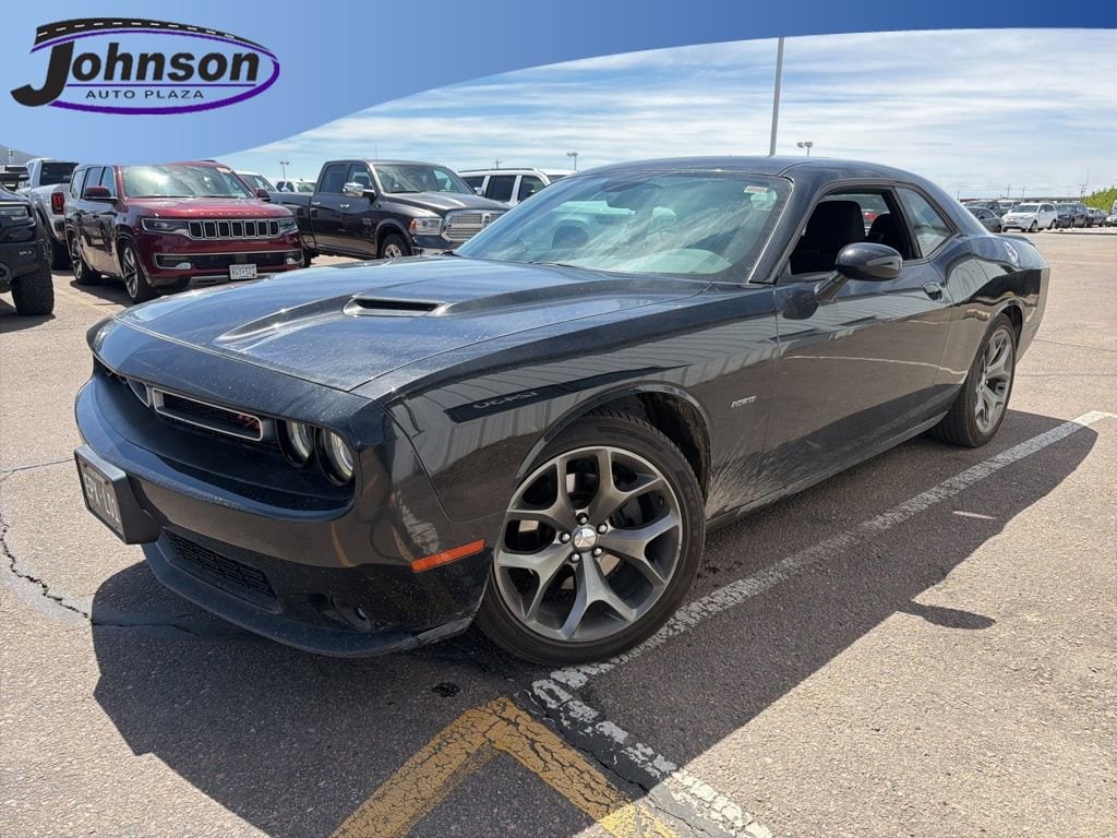 2015 Dodge Challenger R/T's photo