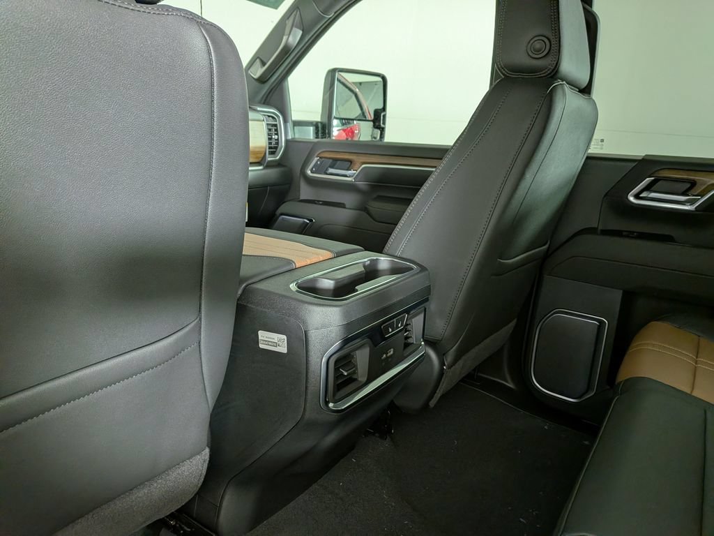 2026 Chevrolet Silverado 2500 HD High Country - Photo 33