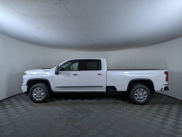 2025 Chevrolet Silverado 3500HD High Country photo 3