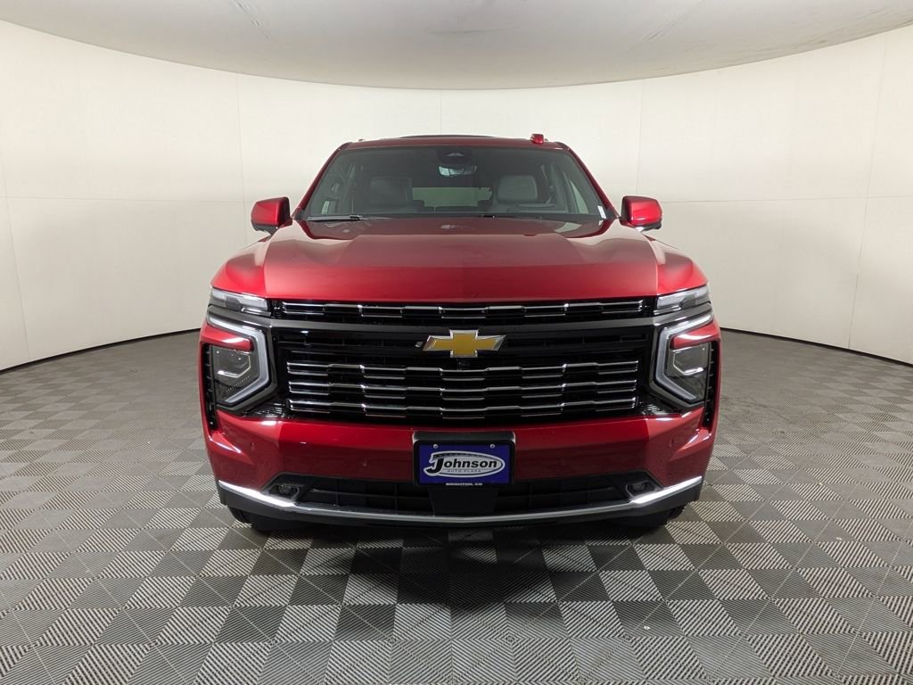 2025 Chevrolet Suburban High Country photo 2