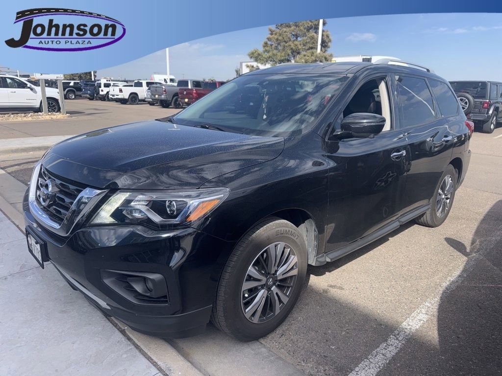 2019 Nissan Pathfinder SL 4WD's photo