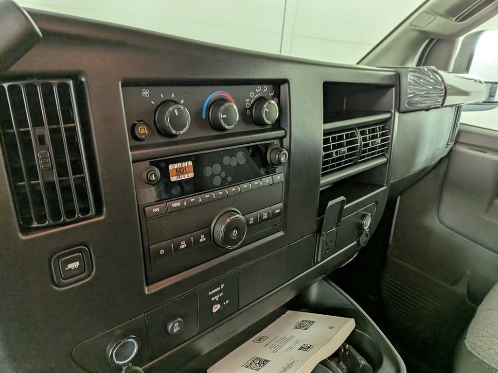 2026 Chevrolet Express Cargo Work Van - Photo 24