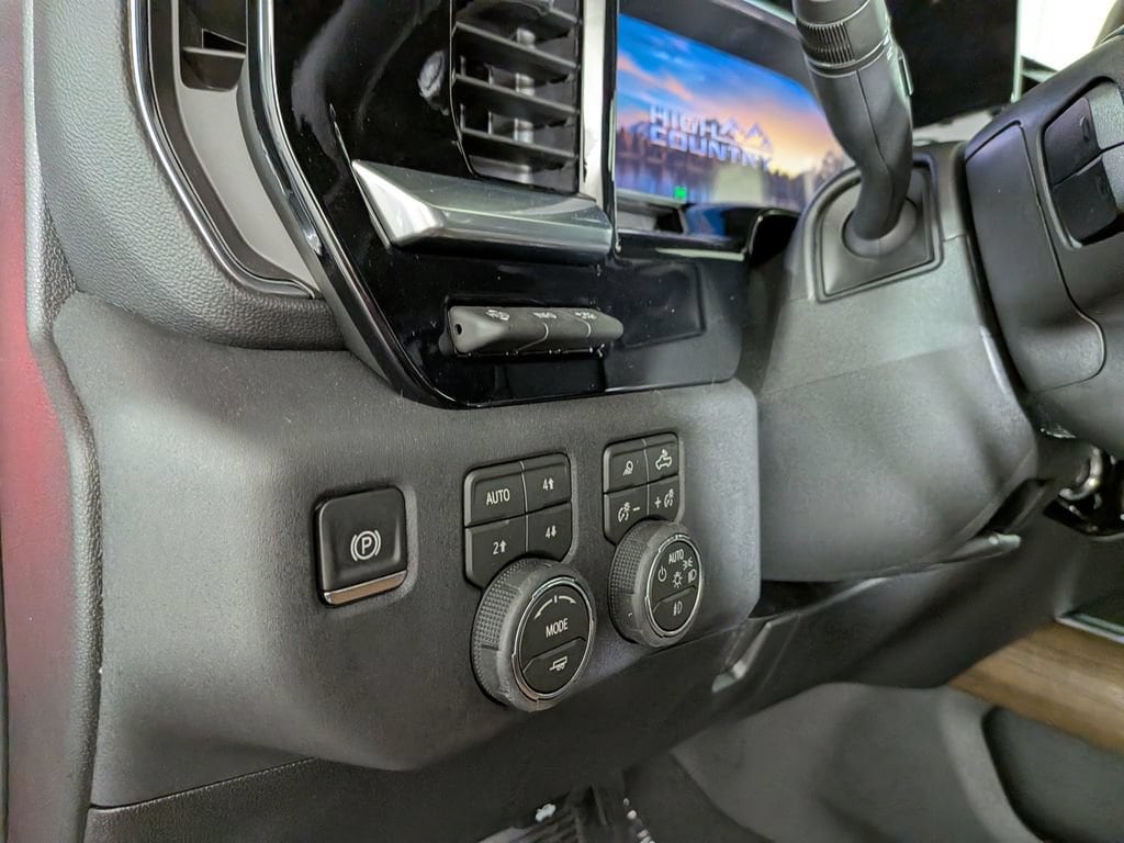 2026 Chevrolet Silverado 2500 HD High Country - Photo 17