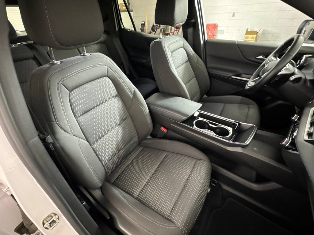2025 Chevrolet Equinox LT - Photo 44