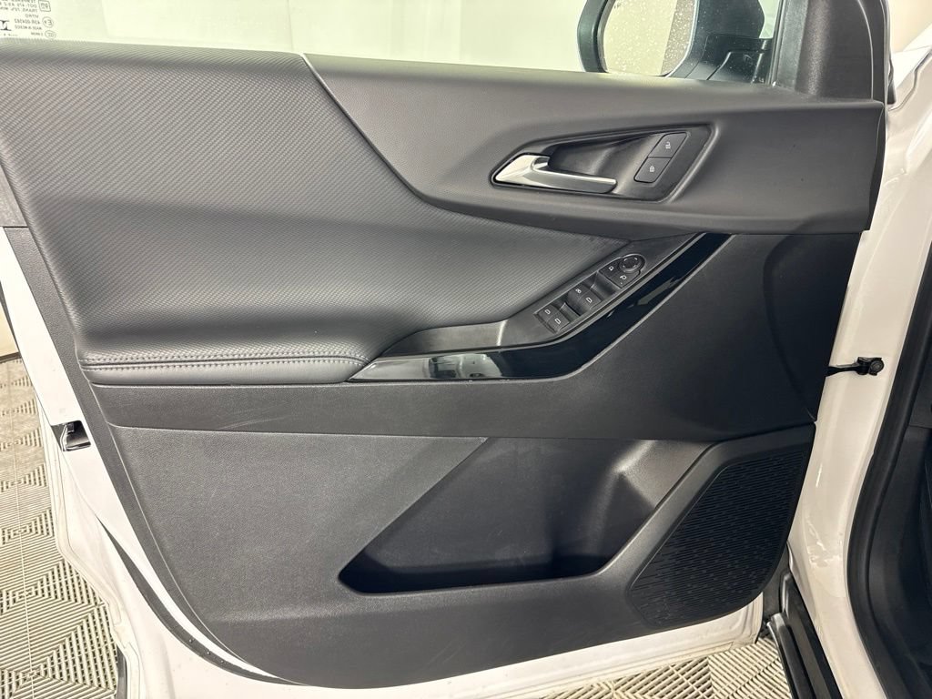2025 Chevrolet Equinox LT - Photo 34