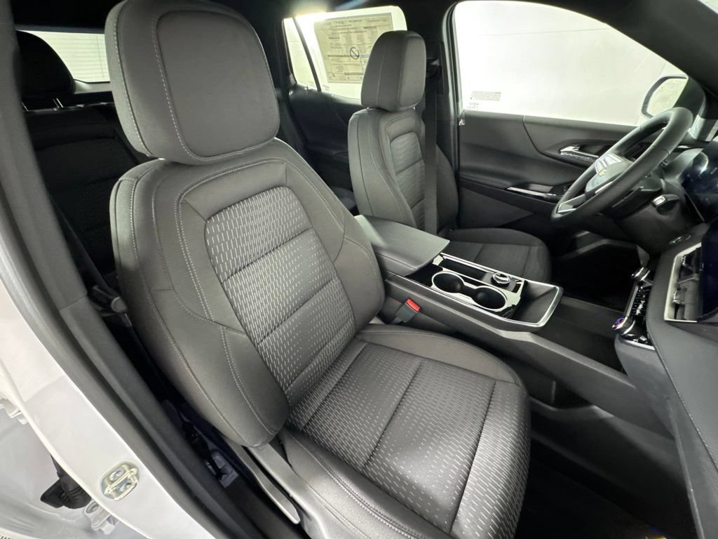 2027 Chevrolet Equinox LT - Photo 29