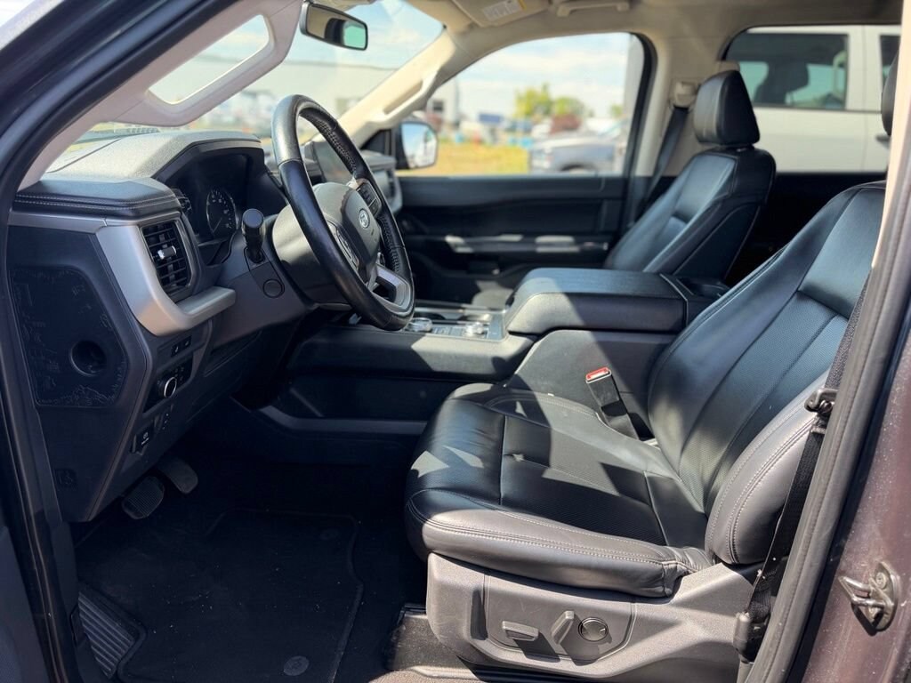 Used 2024 Ford Expedition XLT