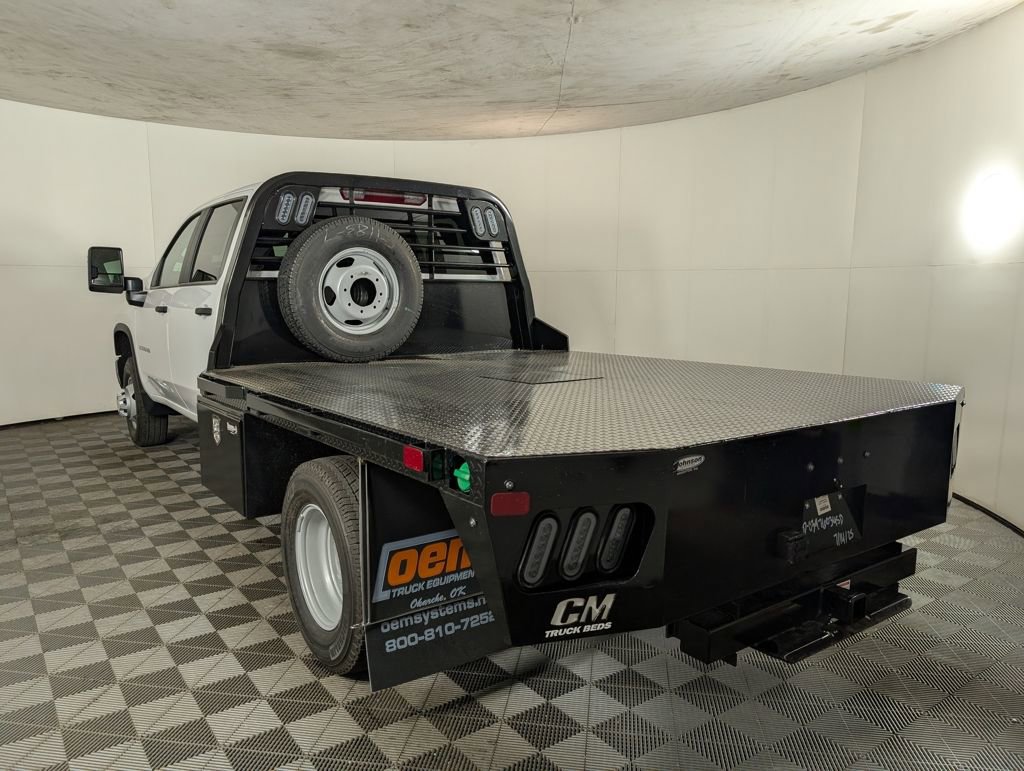 2025 Chevrolet Silverado 3500HD Work Truck photo 3