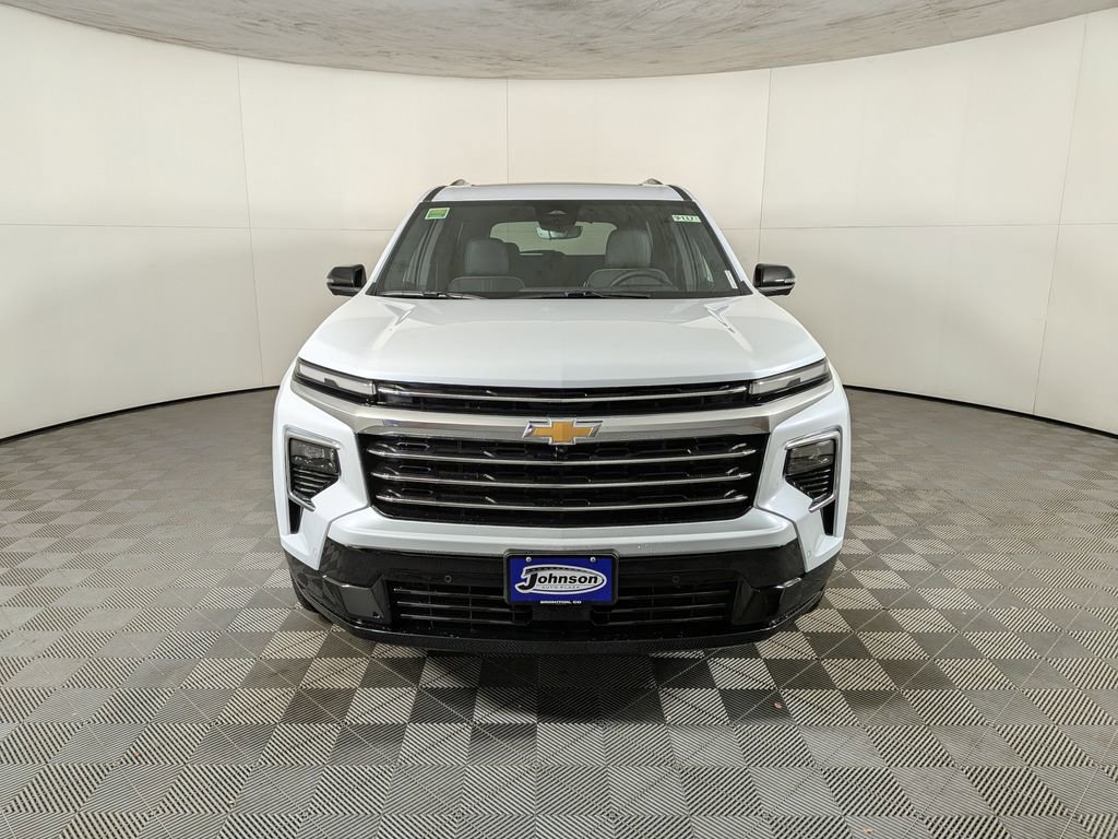 2026 Chevrolet Traverse High Country photo 2