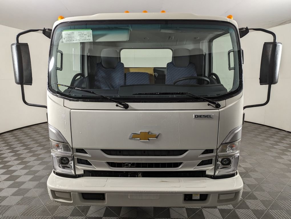 2024 Chevrolet Silverado photo 2
