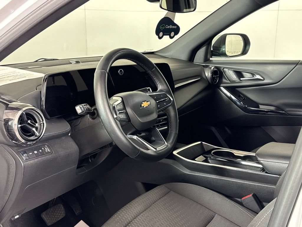 2025 Chevrolet Equinox LT - Photo 18