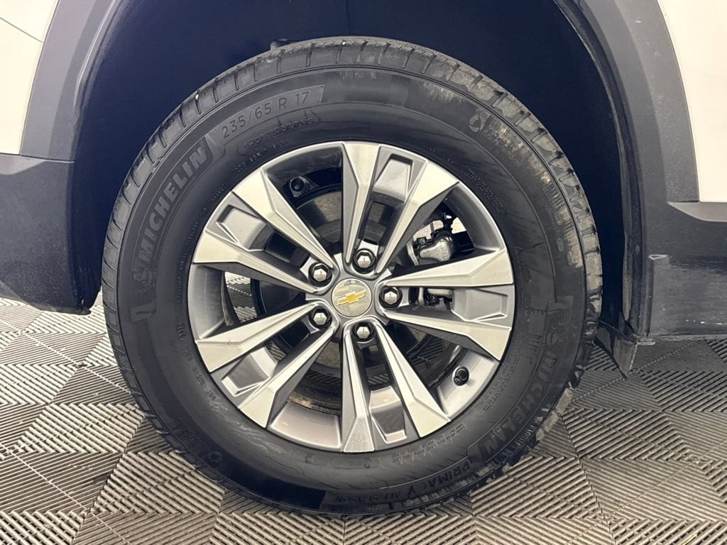 2025 Chevrolet Equinox LT - Photo 16