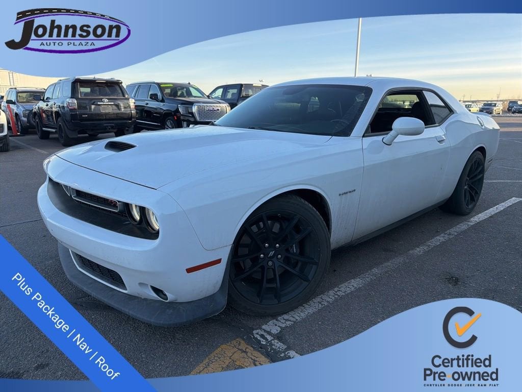 2022 Dodge Challenger R/T's photo