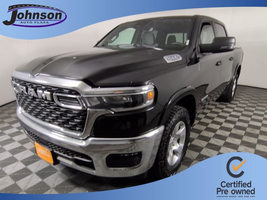 2025 RAM 1500 Big Horn/Lone Star 4x4 Crew Cab 5'7's photo