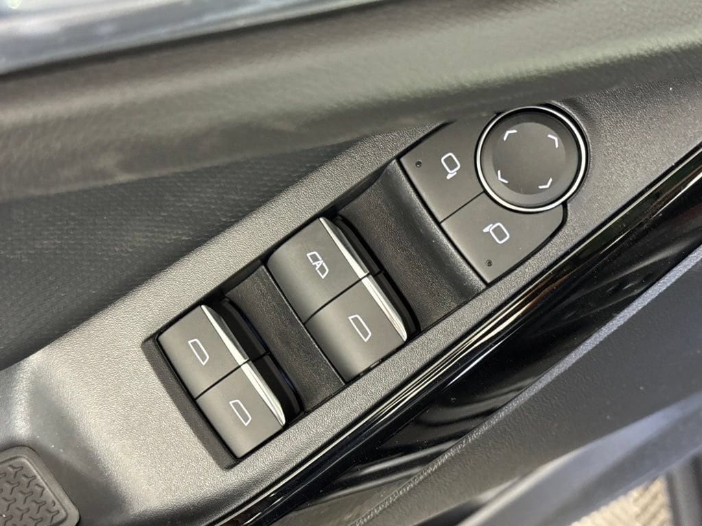 2027 Chevrolet Equinox RS - Photo 28