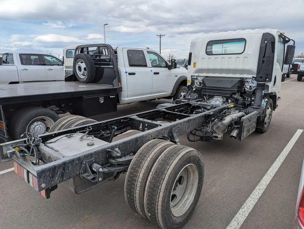 2024 Chevrolet Silverado photo 4