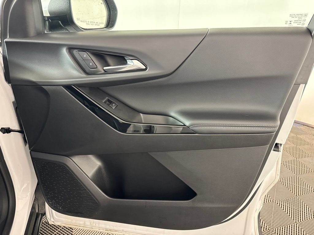 2025 Chevrolet Equinox LT - Photo 46