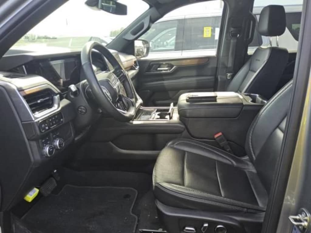 Used 2025 GMC Yukon Denali SUV