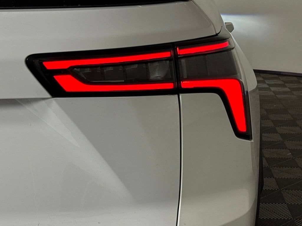 2025 Chevrolet Equinox LT - Photo 52