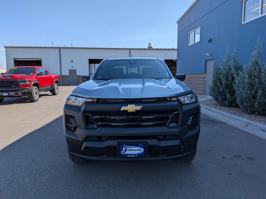 2025 Chevrolet Colorado LT photo 2