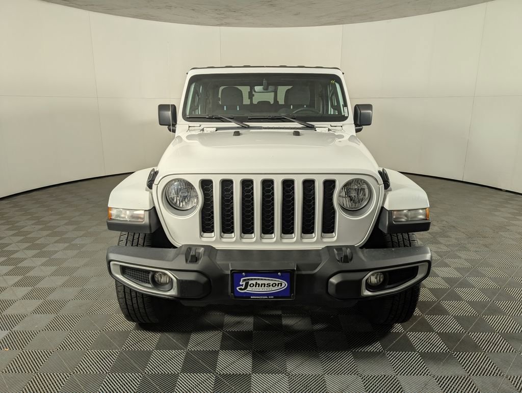 2023 Jeep Gladiator Overland photo 2