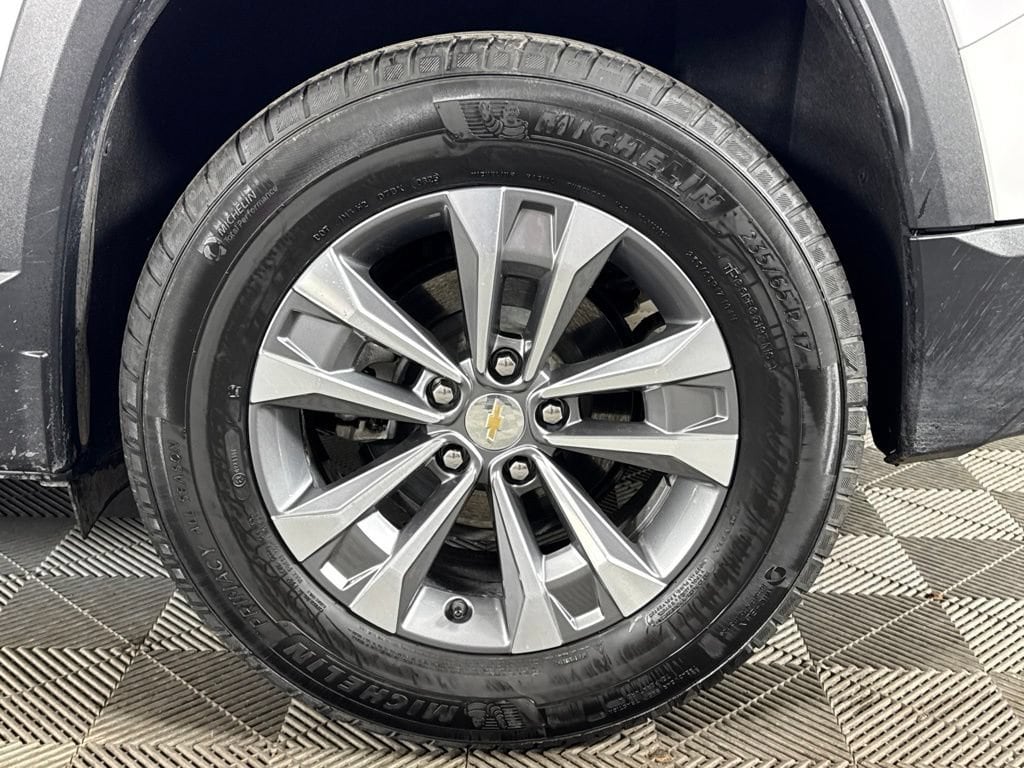 2025 Chevrolet Equinox LT - Photo 12