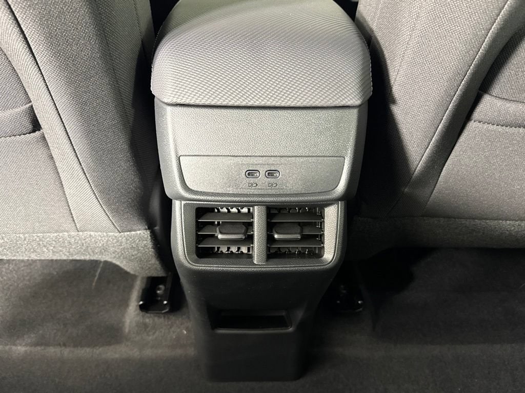 2027 Chevrolet Equinox LT - Photo 24