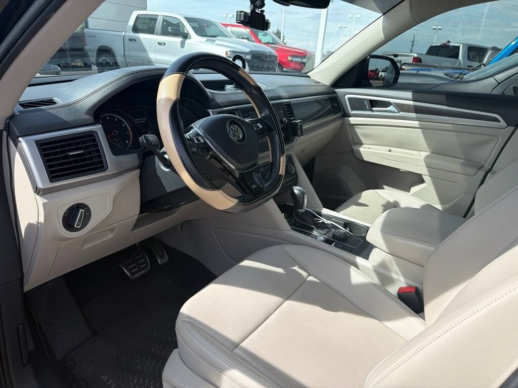 Used 2019 Volkswagen Atlas 3.6L V6 SE w/Technology R-Line SUV