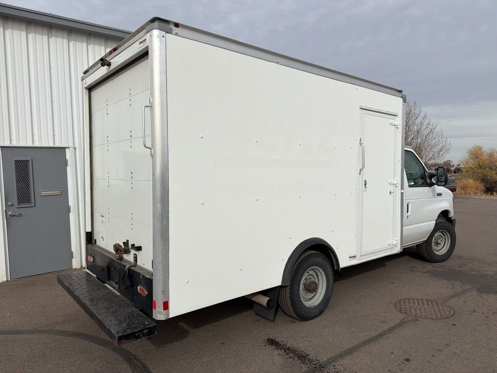 2022 Ford E-350 Base photo 3