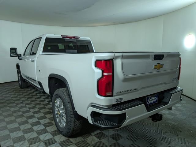 2025 Chevrolet Silverado 3500HD High Country photo 4