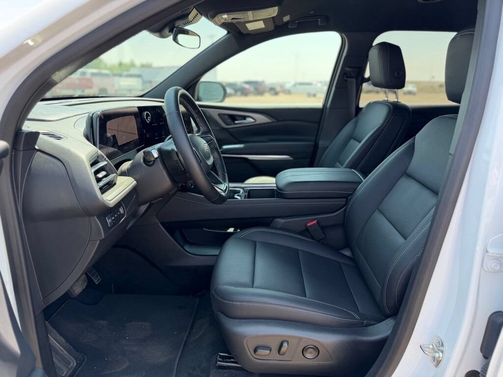 Used 2026 Chevrolet Traverse LT SUV