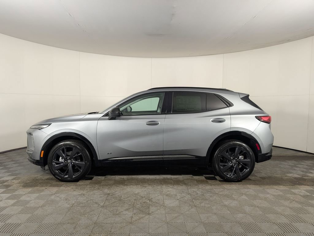 2025 Buick Envision Sport Touring photo 3